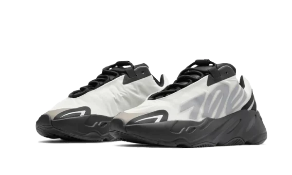 ADIDAS Yeezy 700 MNVN Bone 3