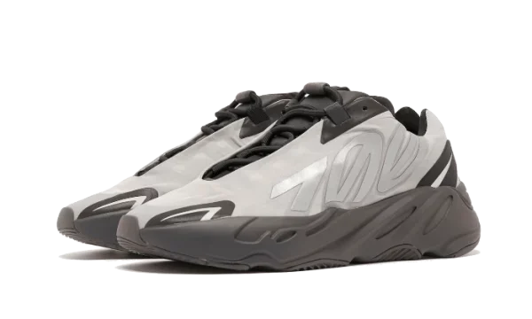 ADIDAS Yeezy 700 MNVN Metallic 3