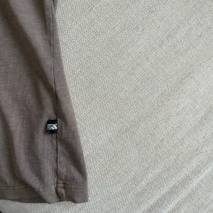 Adidas Tee (M) 12